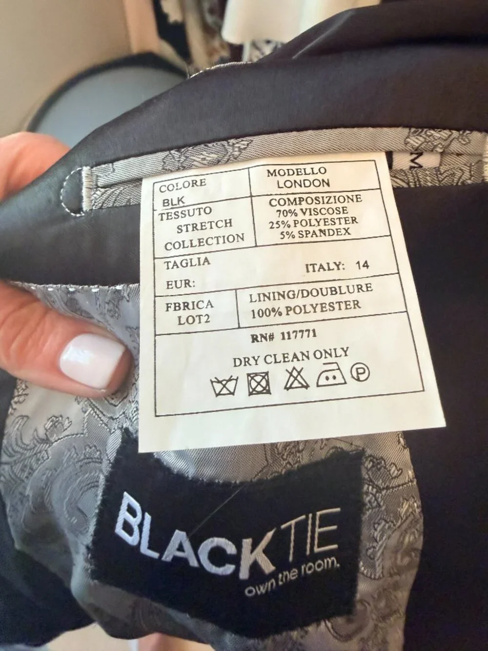 Black Tie Tuxedo (boys, size 14)